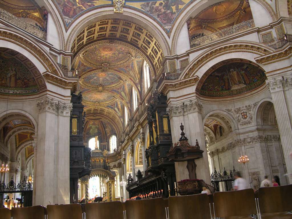 London St. Pauls Cathedral 04 Quire and Ceiling From under the dome, the Quire at St. Pauls Cathedral extends to the east of the dome and holds the stalls for the clergy and the choir and the organ